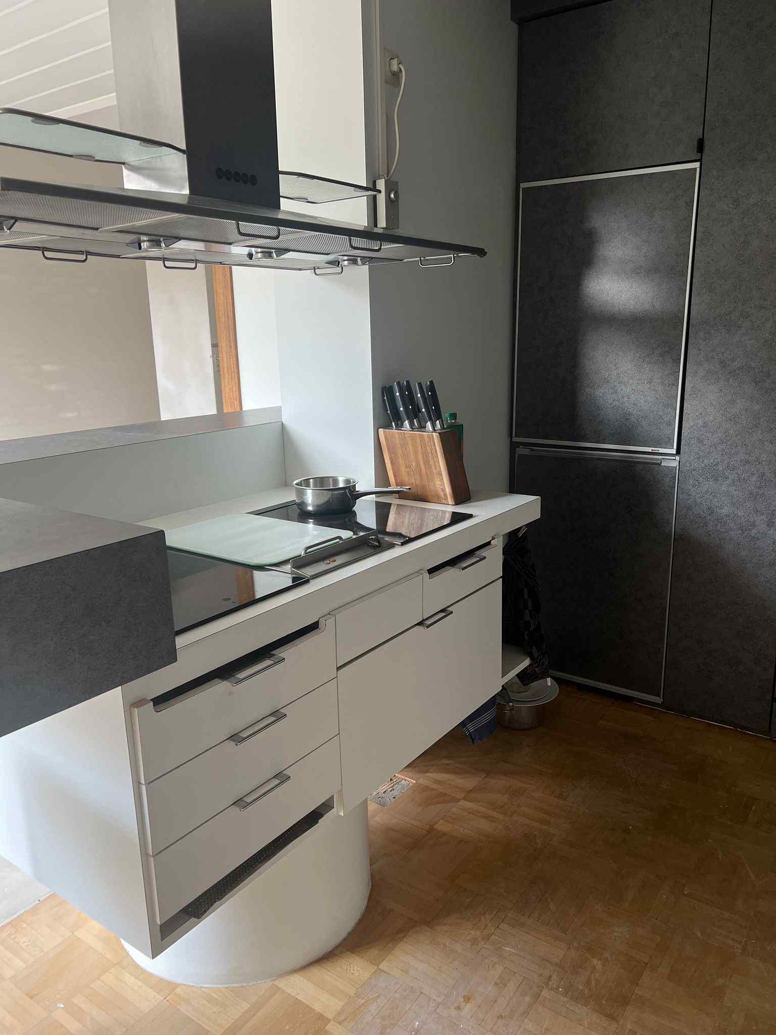 Keuken zwart wrappen: voor de renovatie