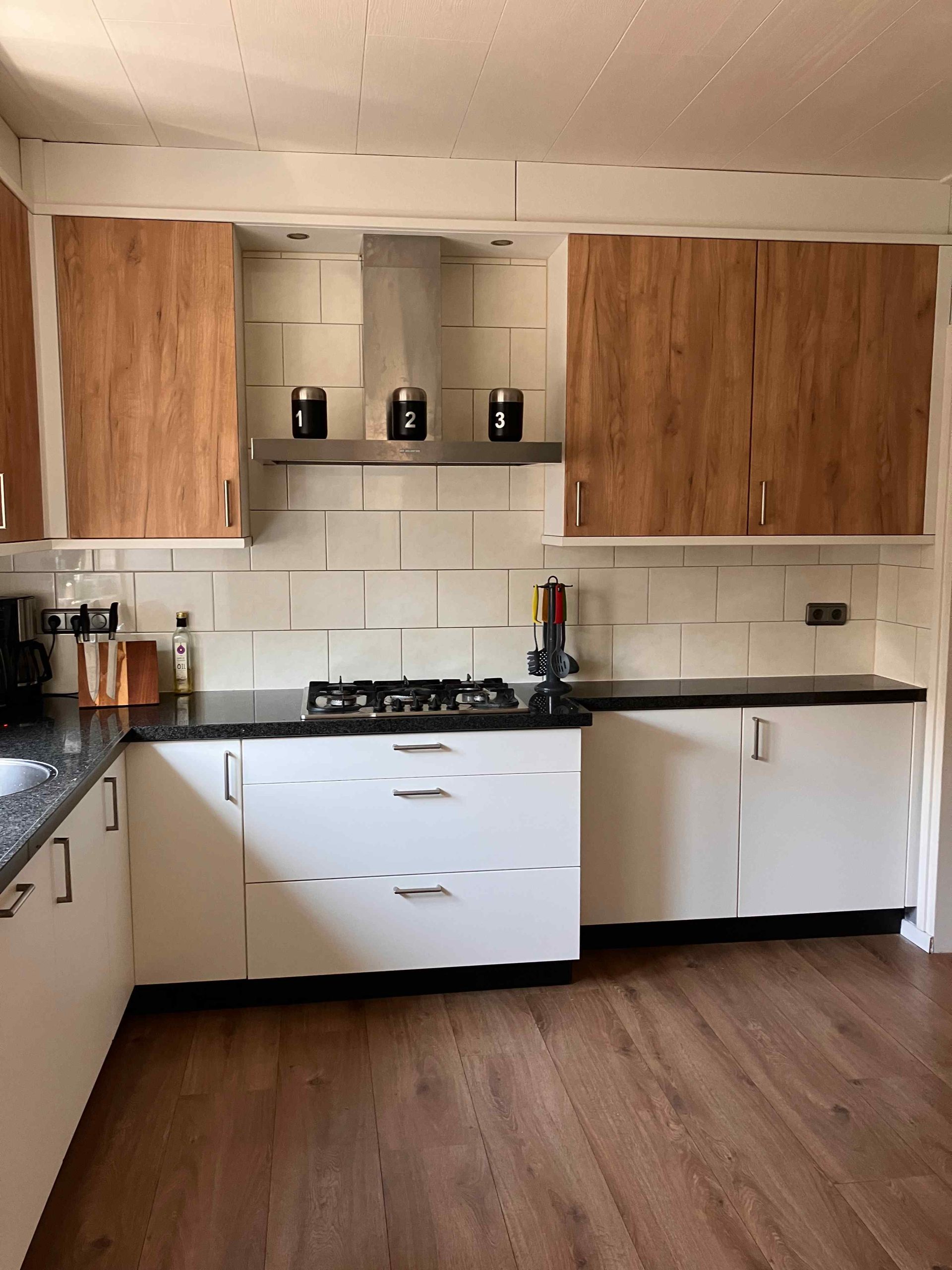 Keukenkleuren combineren met houtlook, foto 2