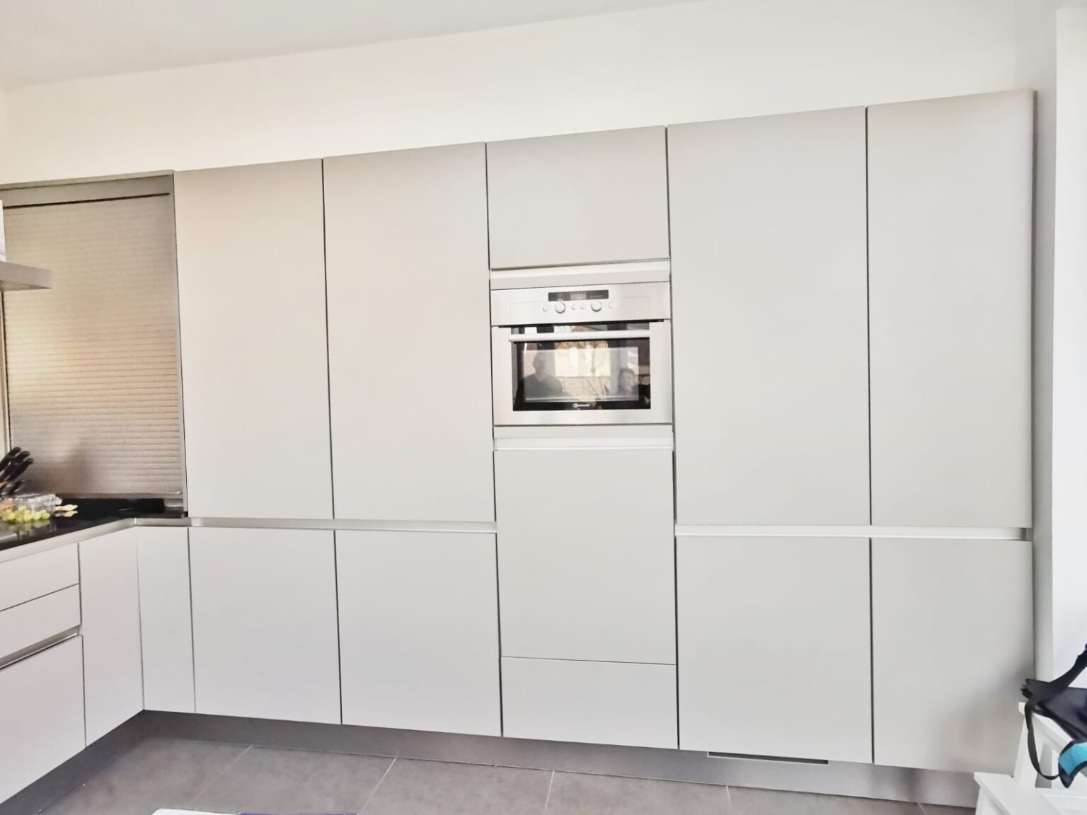 Van grijs naar mat zwart: voor de renovatie
