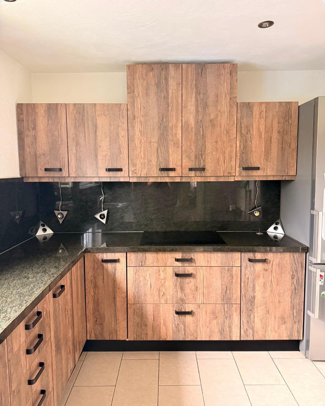 Na: Instagram-post van Kitchen Perfect: 𝐓𝐢𝐣𝐝 𝐯𝐨𝐨𝐫 𝐞𝐞𝐧 𝐟𝐫𝐢𝐬𝐬𝐞 𝐧𝐢𝐞𝐮𝐰𝐞 𝐥𝐨𝐨𝐤!
