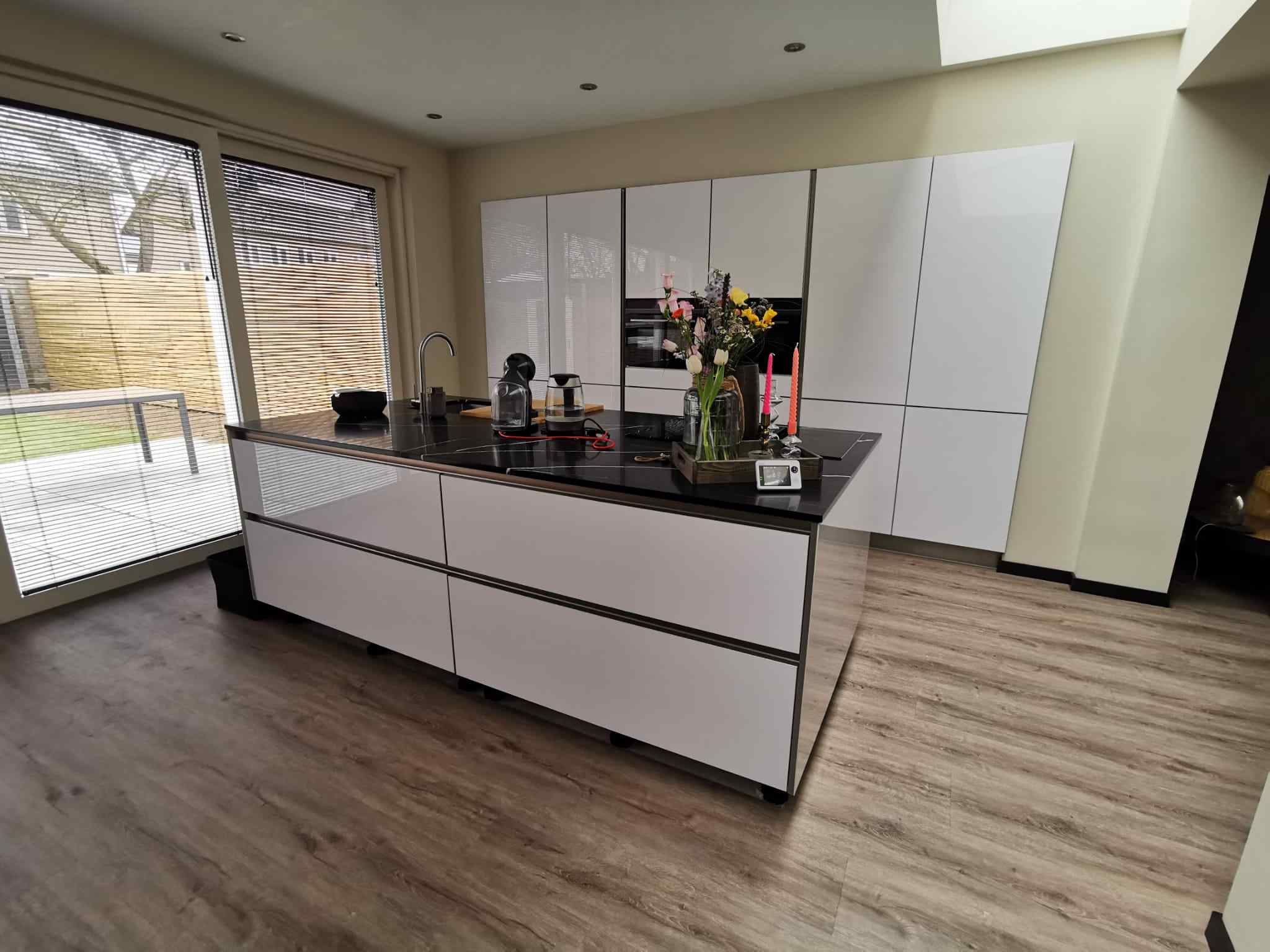 Keuken inclusief aanrecht wrappen: de keuken vóór de renovatie