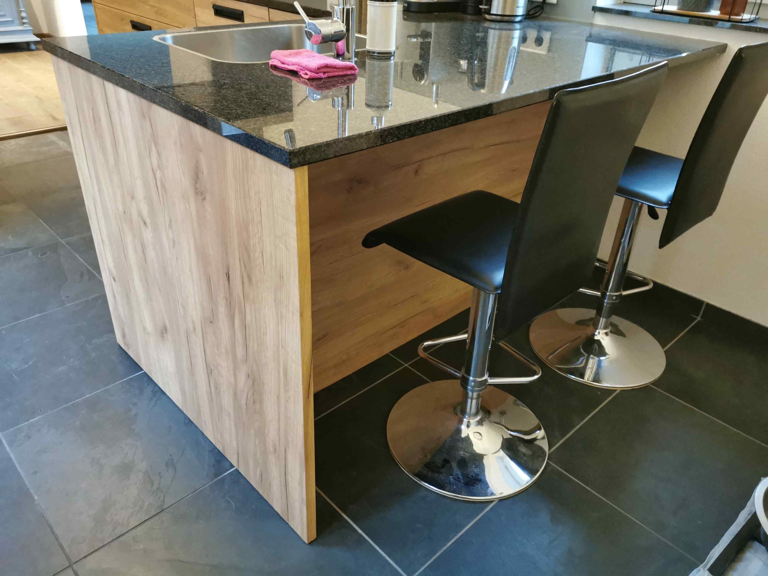 Keuken wrappen als kostenbesparing in Geleen: tijdens de renovatie