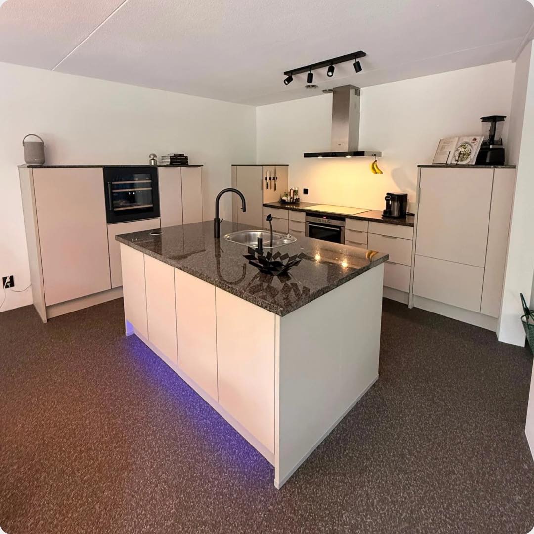 Na: Instagram-post van Kitchen Perfect: 𝐍𝐢𝐞𝐮𝐰𝐞 𝐭𝐫𝐚𝐧𝐬𝐟𝐨𝐫𝐦𝐚𝐭𝐢𝐞😍