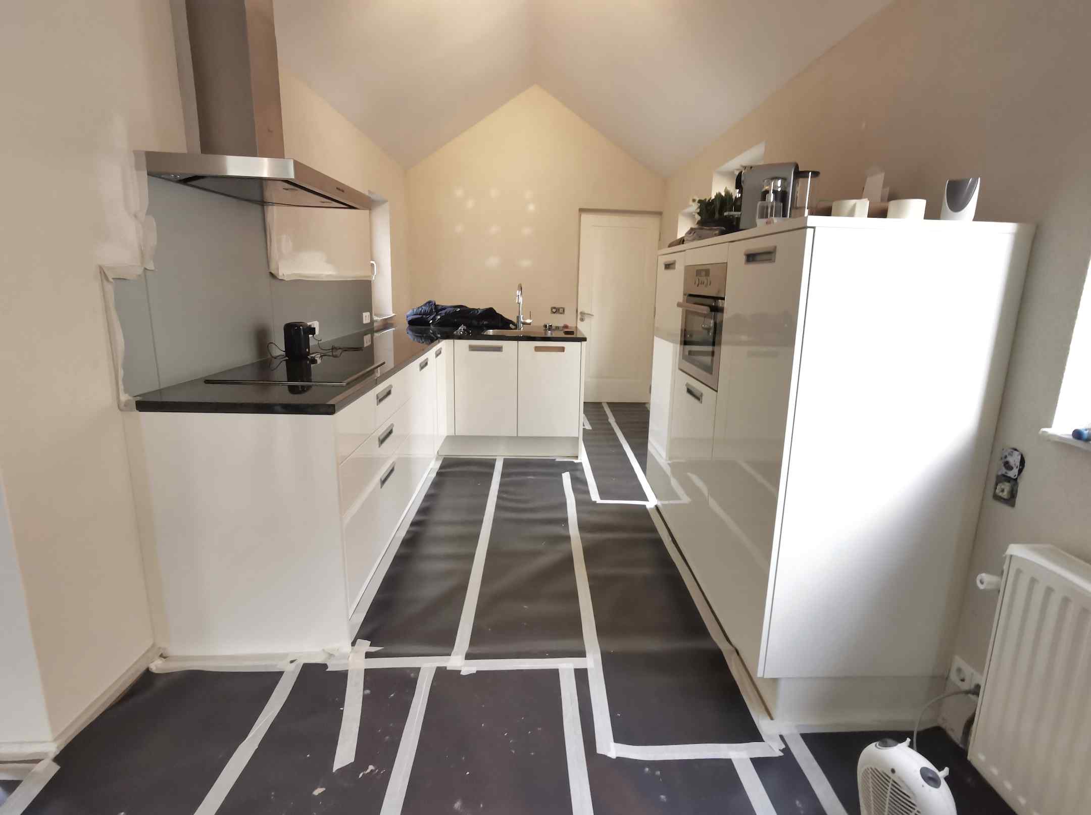 Keuken wrappen als kostenbesparing in Geleen: de keuken vóór de renovatie