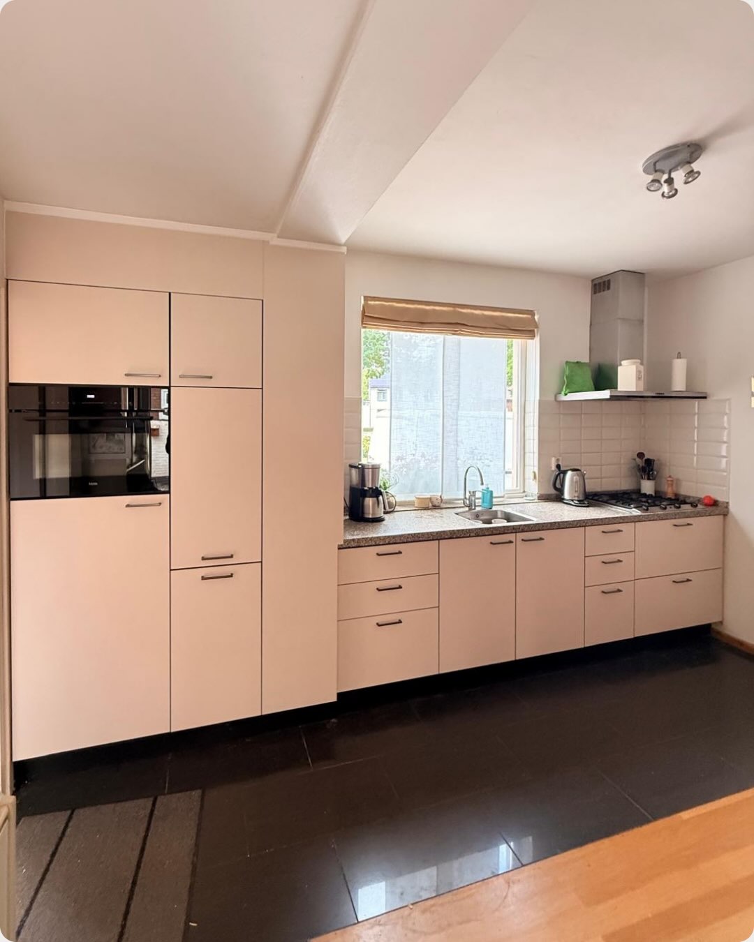 Na: Instagram-post van Kitchen Perfect: 𝐖𝐚𝐭 𝐞𝐞𝐧 𝐯𝐞𝐫𝐬𝐜𝐡𝐢𝐥! 😍